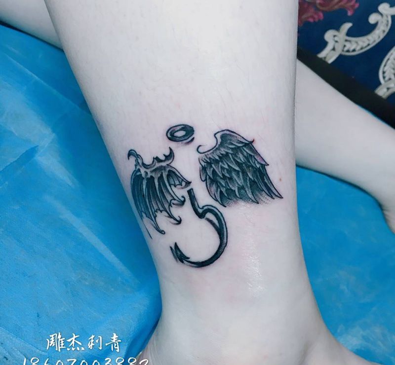 天使恶魔纹身图片_成品腿部脚部清新贴纸纹身图案