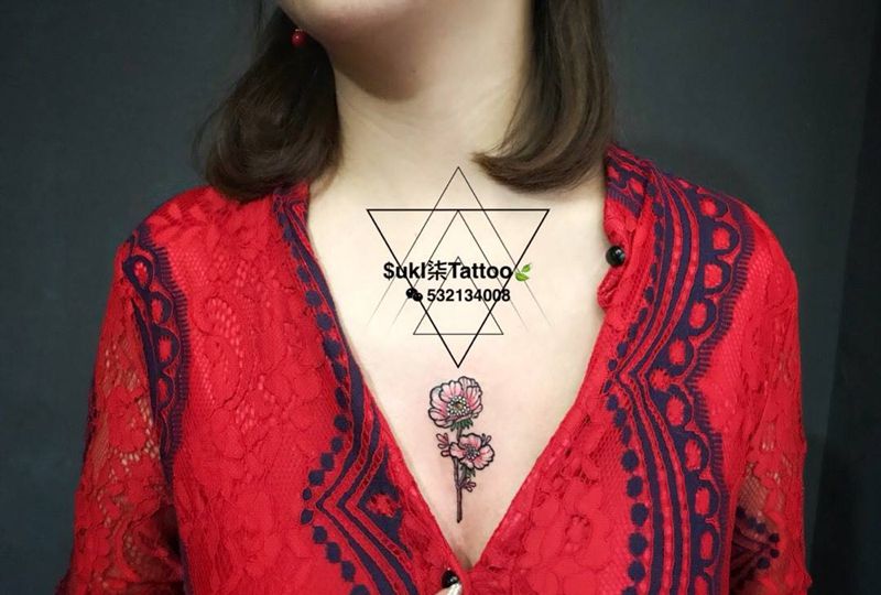 胸前疤痕遮盖纹身图片