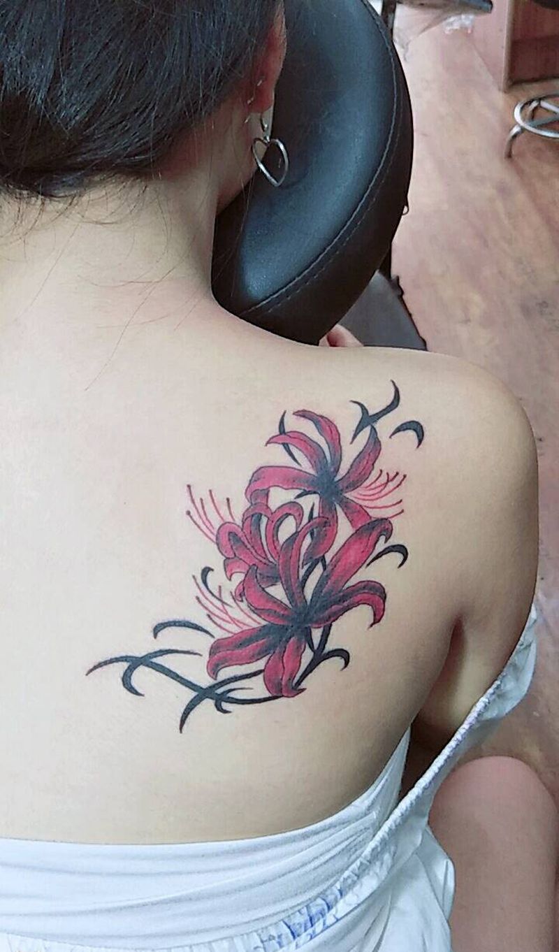 彼岸花纹身图片