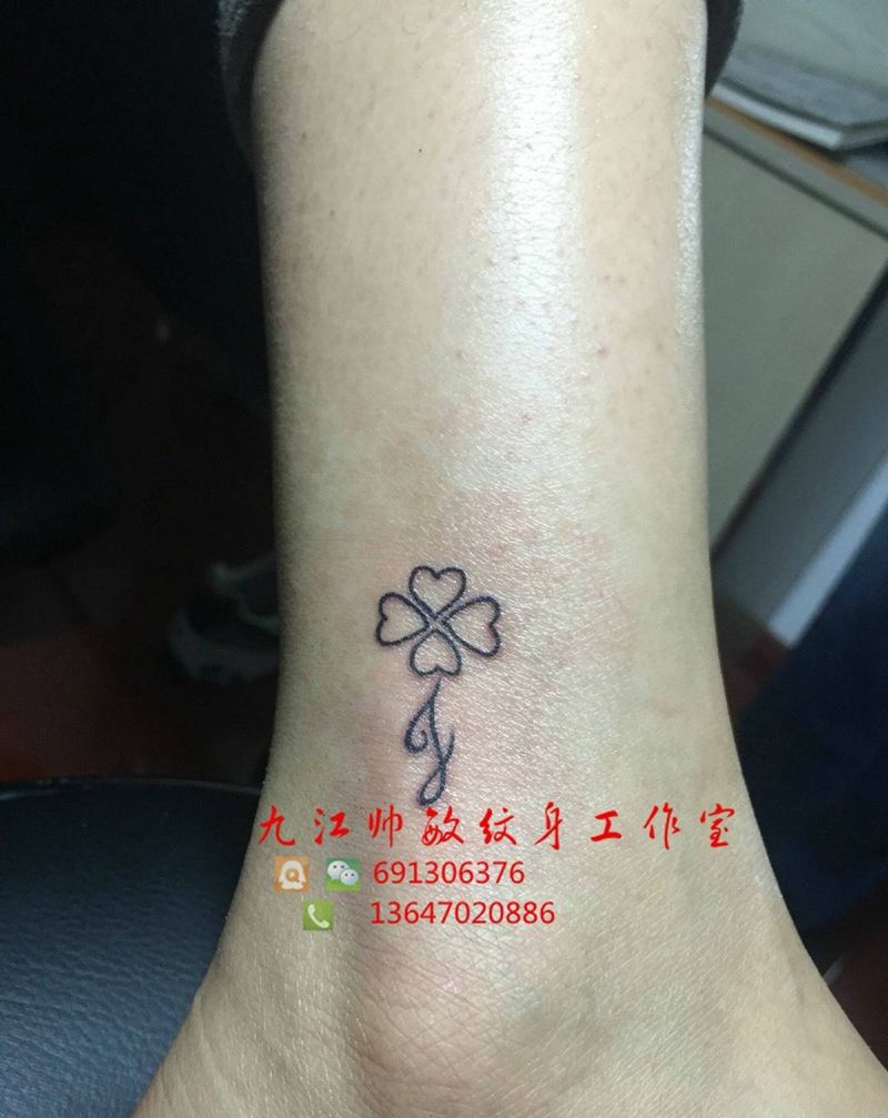 四叶草纹身图片_成品脚部清新植物纹身图案