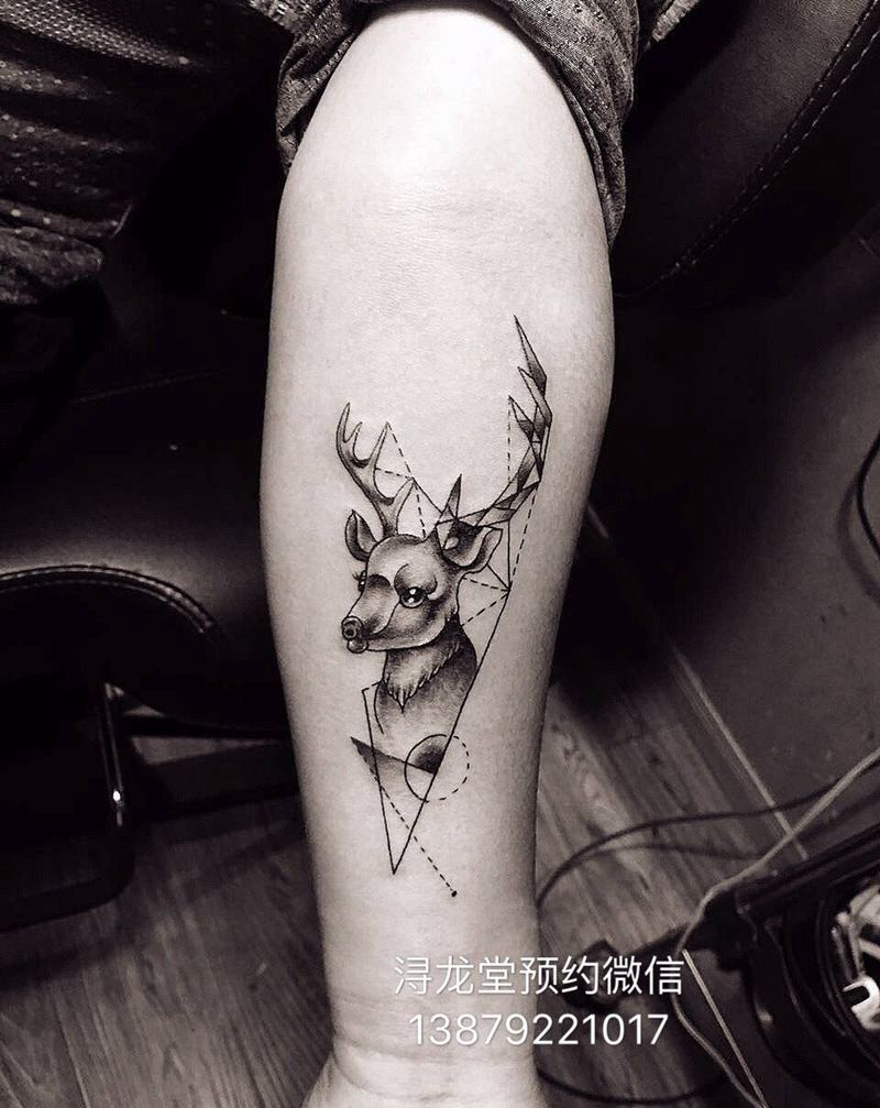 鹿纹身图片