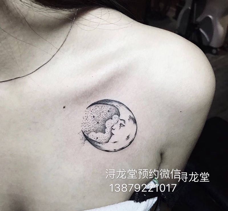月亮纹身图片