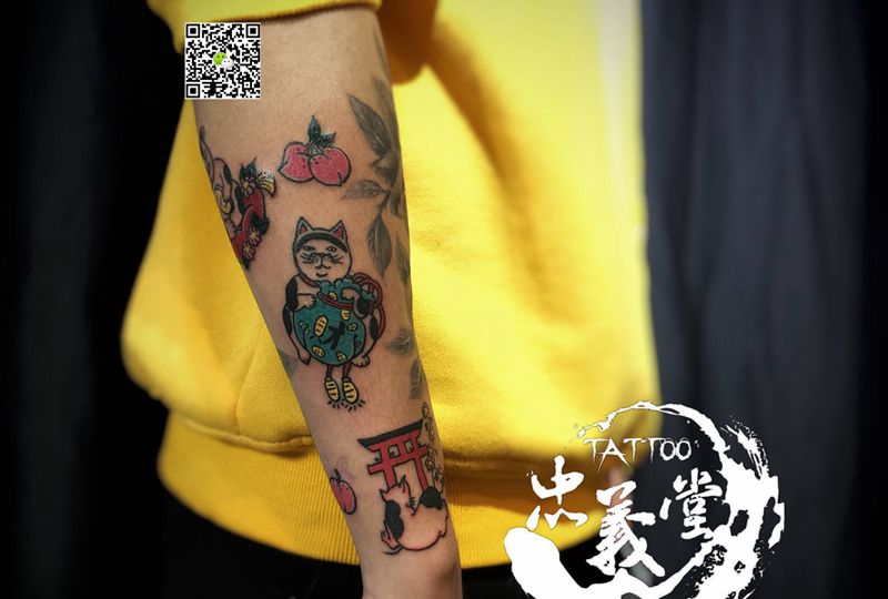 拼接小图纹身图片_手部Old School纹身图案