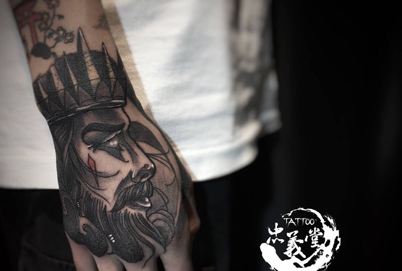 手背纹身图片_手部New School纹身图案