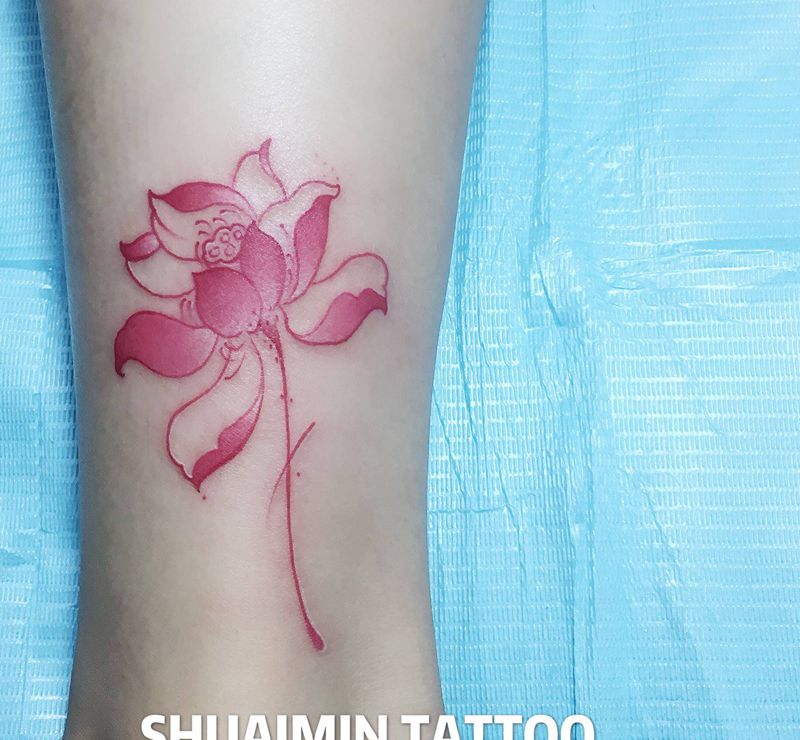 花纹身图片_腿部纹身图案