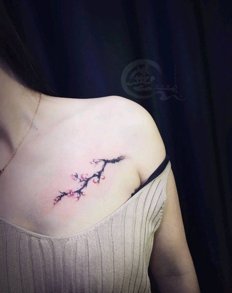 小清新纹身图片_胸部纹身图案