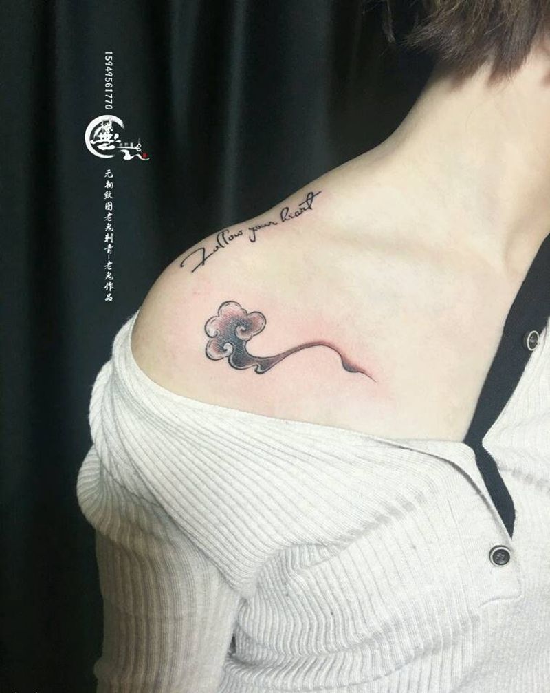 小云朵纹身图片_胸部小清新纹身图案