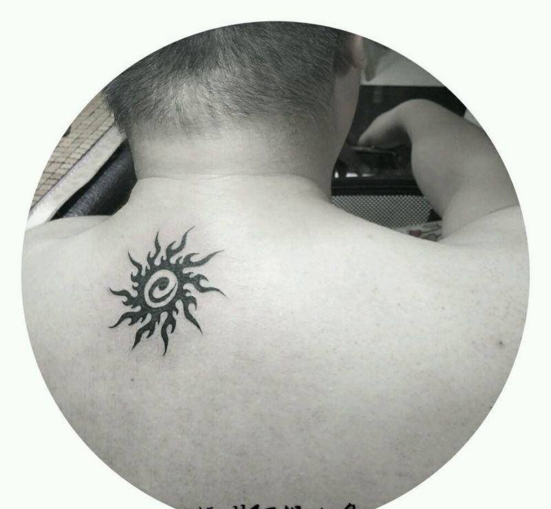 太阳图腾纹身图片