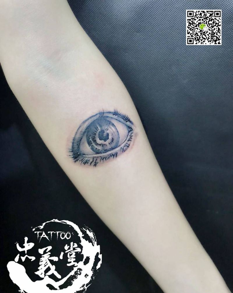 眼睛纹身图片