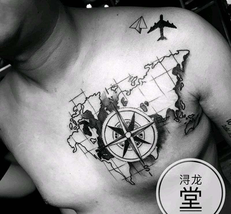 心的方向纹身图片