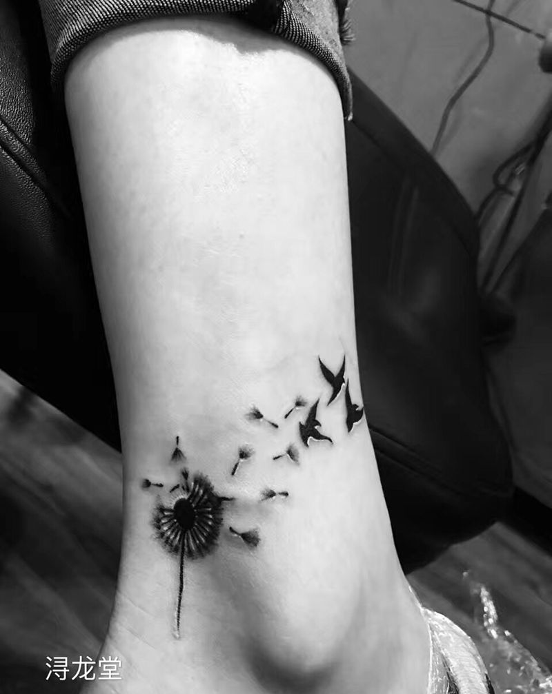 蒲公英燕子纹身图片_植物动物原创清新腹部背部手部手臂腿部脚部纹身图案