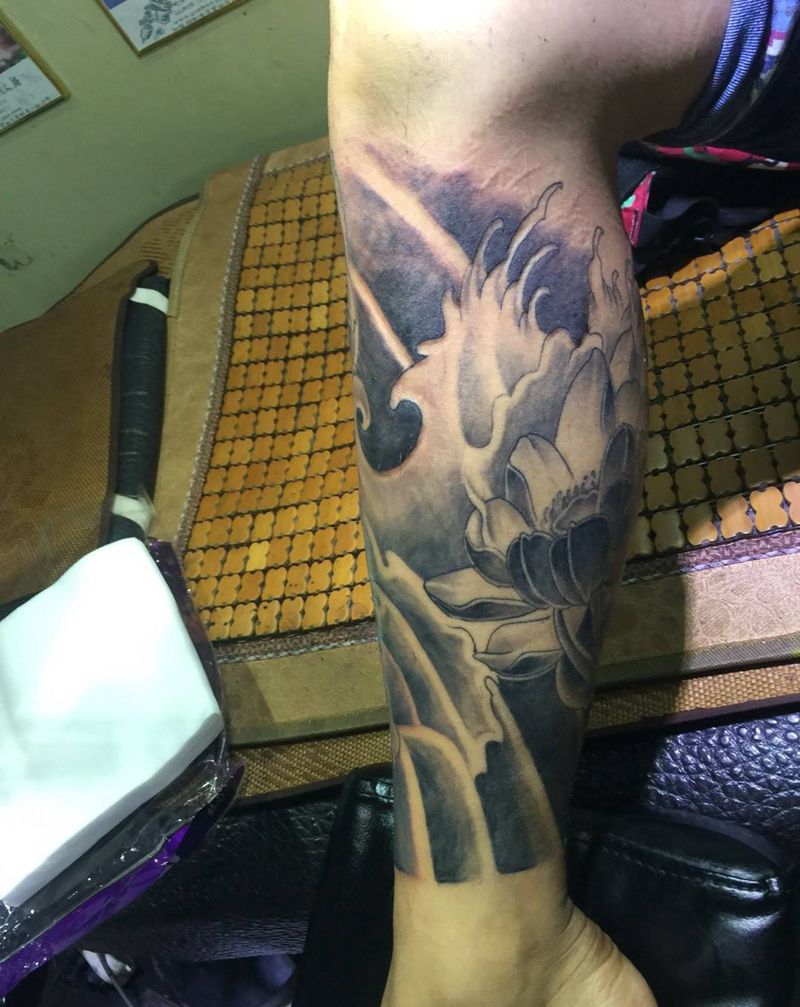 鲤鱼包小腿纹身图片