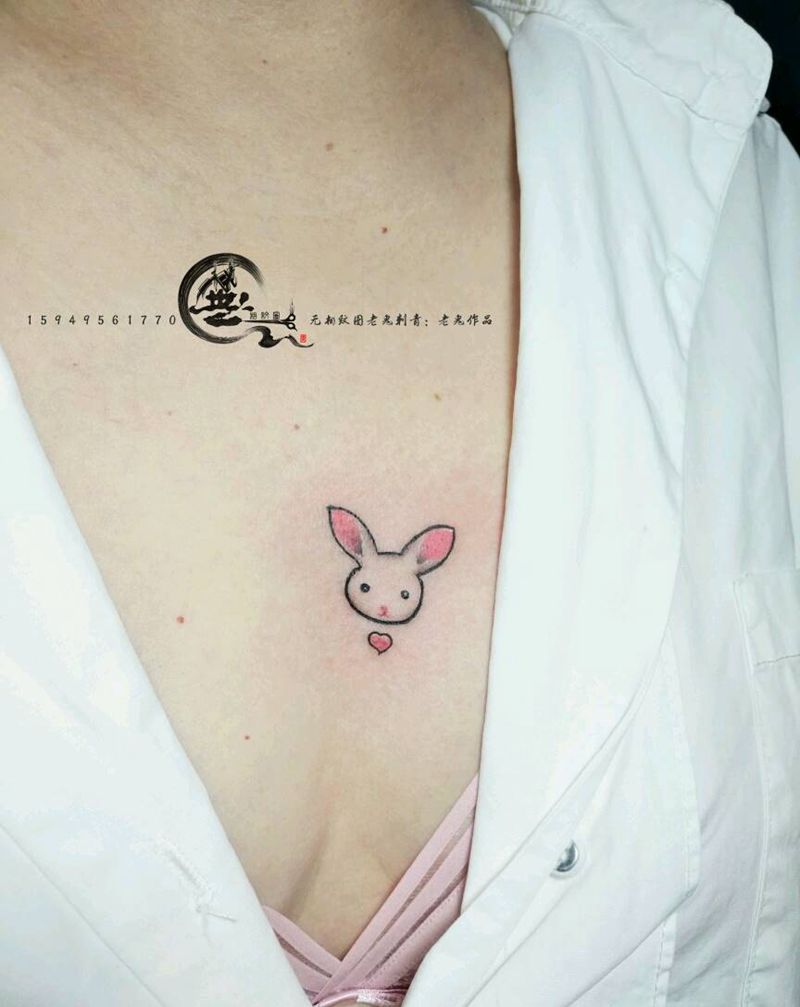 小清新纹身图片_胸部清新成品纹身图案