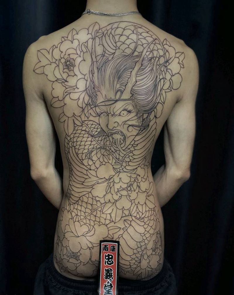 蛇纹身图片_腰部背部新传统New School纹身图案