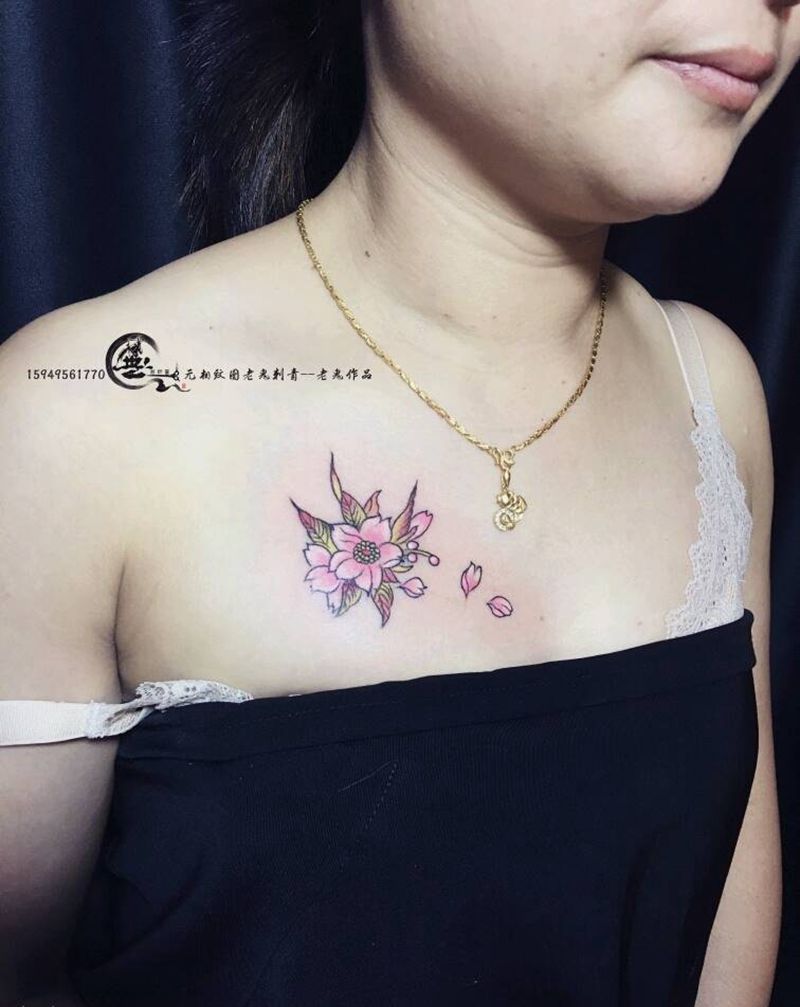 小清新纹身图片_胸部小清新纹身图案