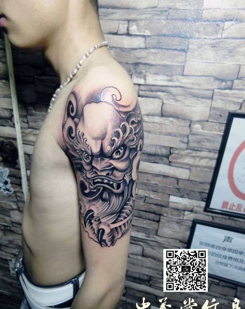 唐狮纹身图片_手臂手部写实传统纹身图案
