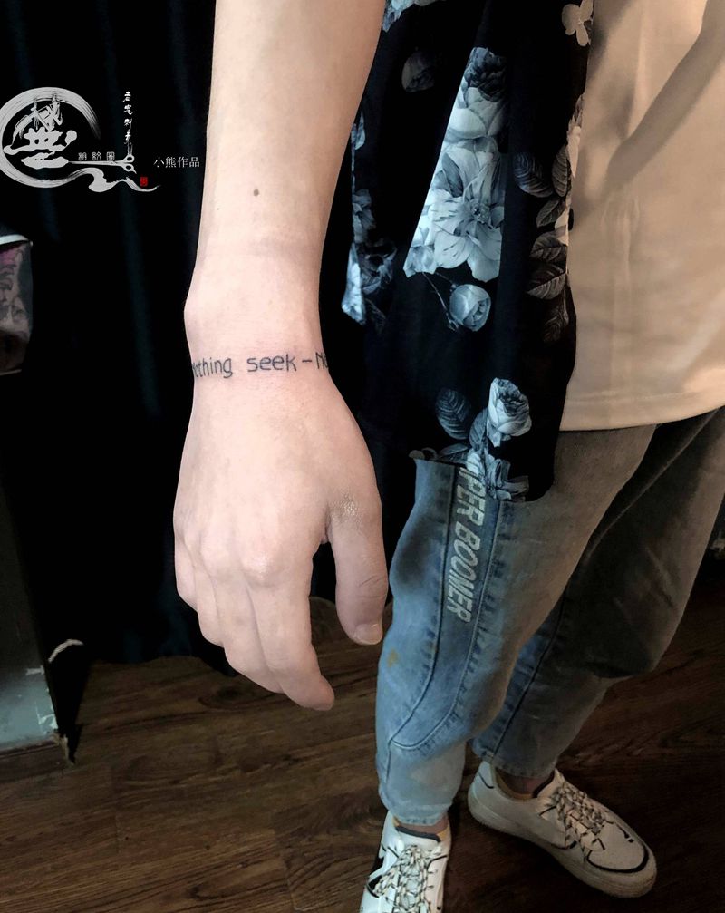 字母纹身图片_手部纹身图案