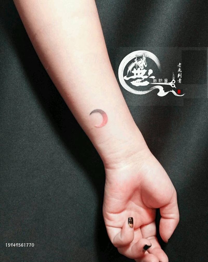 小清新纹身图片_手部清新成品纹身图案