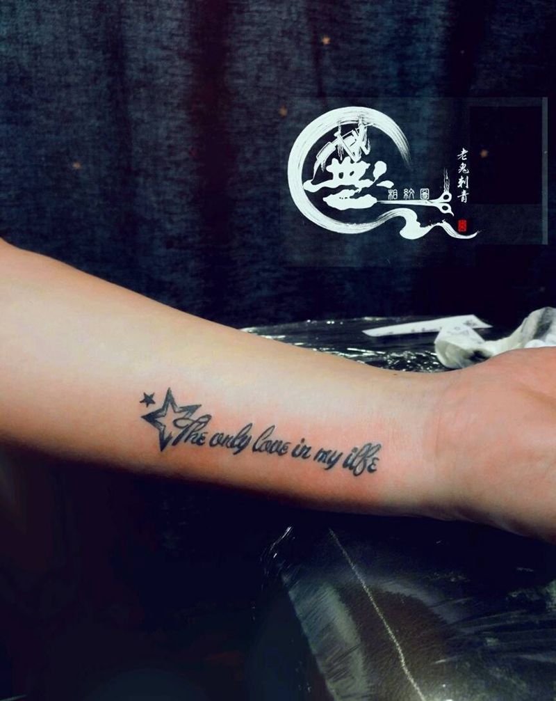 字母纹身图片_手部字符成品纹身图案