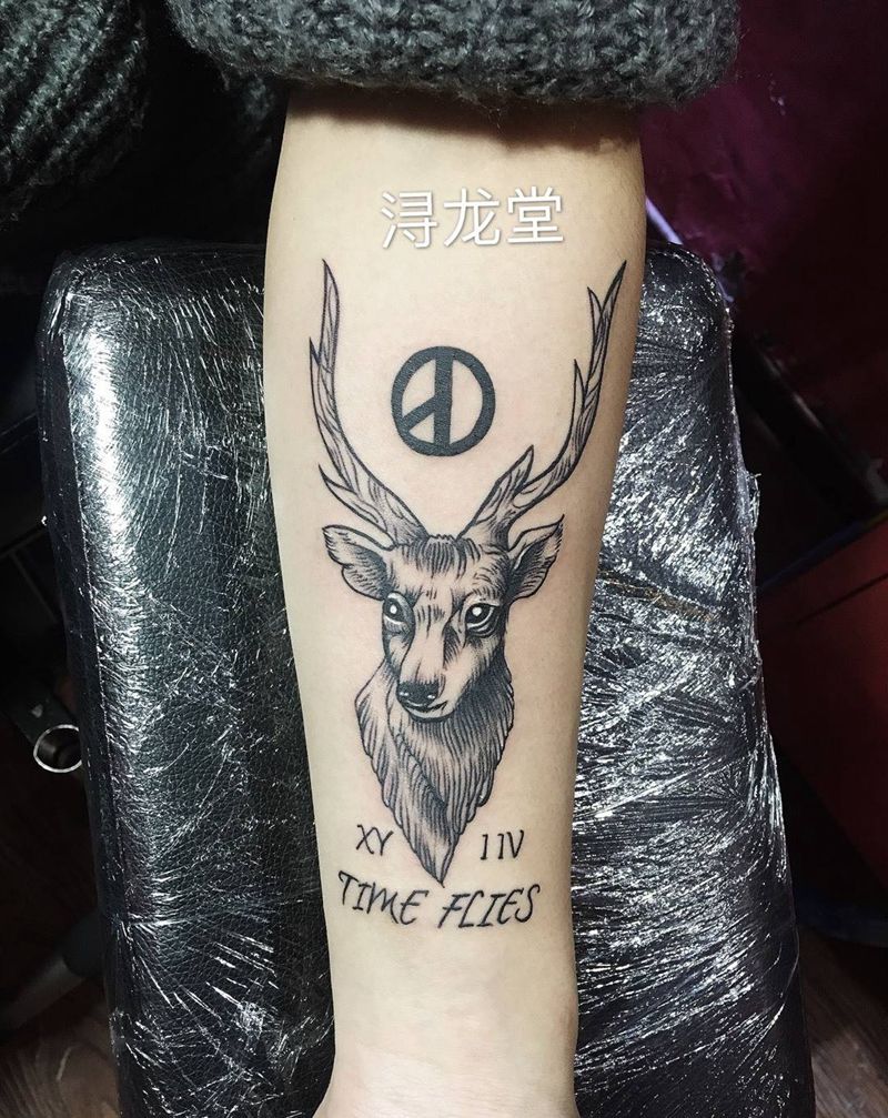 鹿，字母，纹身图片_动物欧美清新原创纹身图案