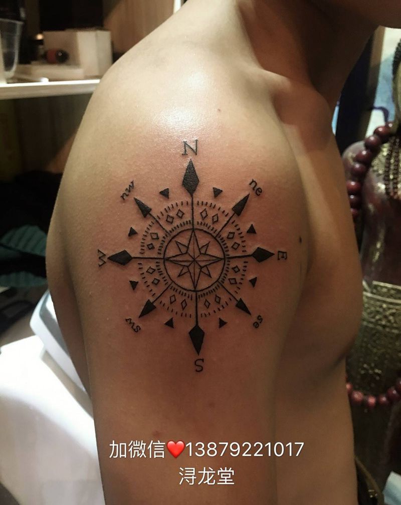 指南针纹身图片_手臂纹身图案