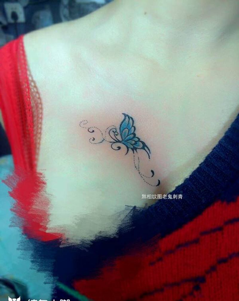 蝶舞纹身图片_胸部清新成品纹身图案