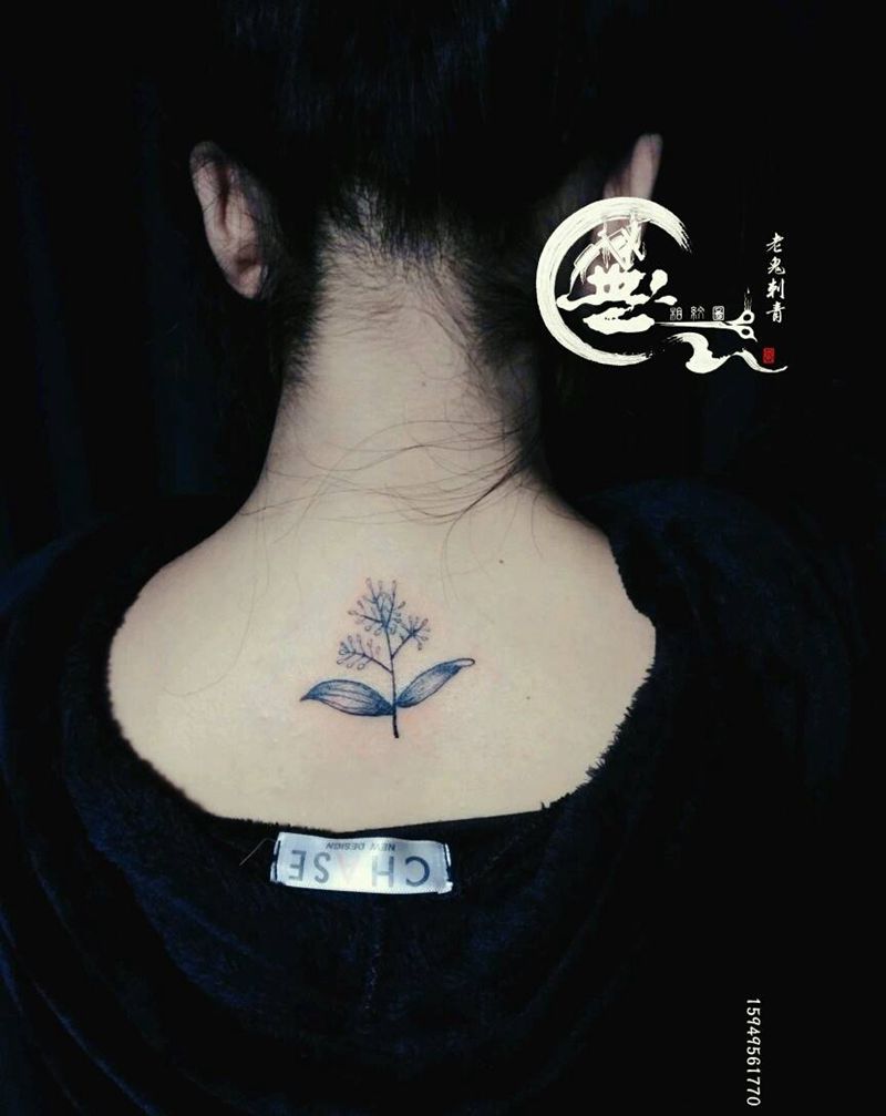 小清新纹身图片_颈部清新成品纹身图案