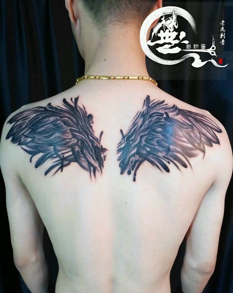 天使之翼纹身图片_肩部传统成品纹身图案