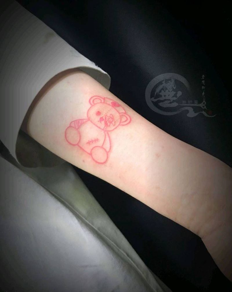 小熊纹身图片_手部纹身图案