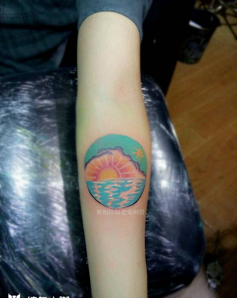 初升的太阳纹身图片_手臂欧美成品纹身图案