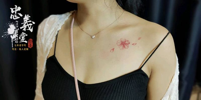 樱花纹身图片_胸部新传统纹身图案