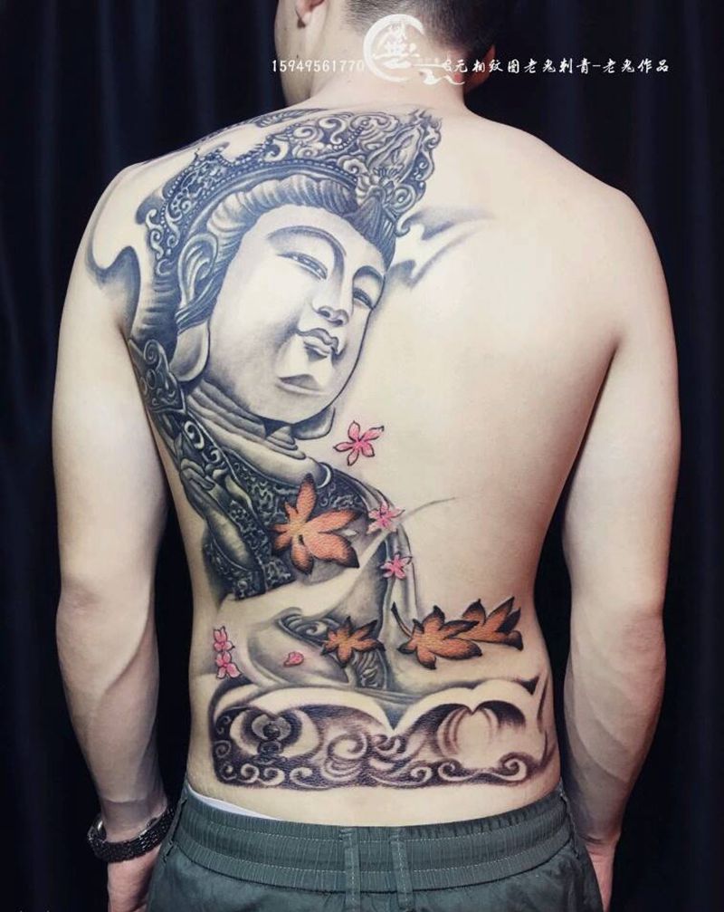 半背佛纹身图片_背部老传统纹身图案