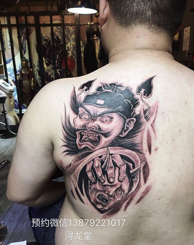 钟馗纹身图片_鬼神习俗传统背部肩部纹身图案