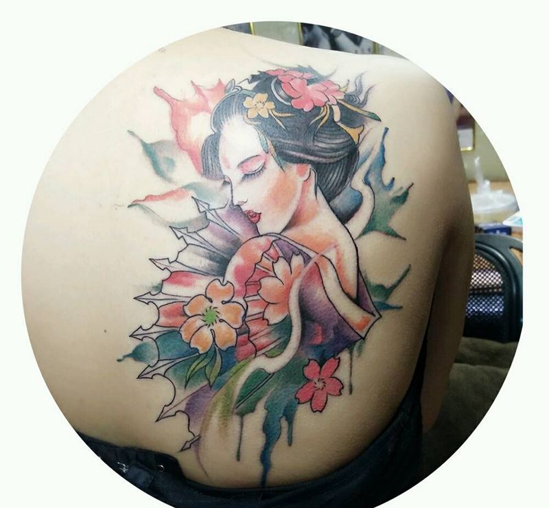 水墨艺妓纹身图片