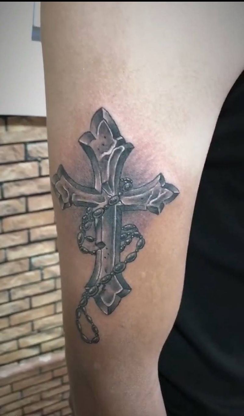十字架纹身图片