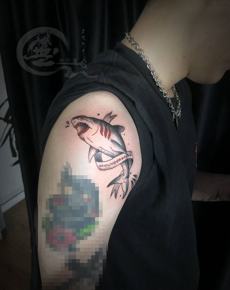 鲨鱼宝宝纹身图片_手臂纹身图案