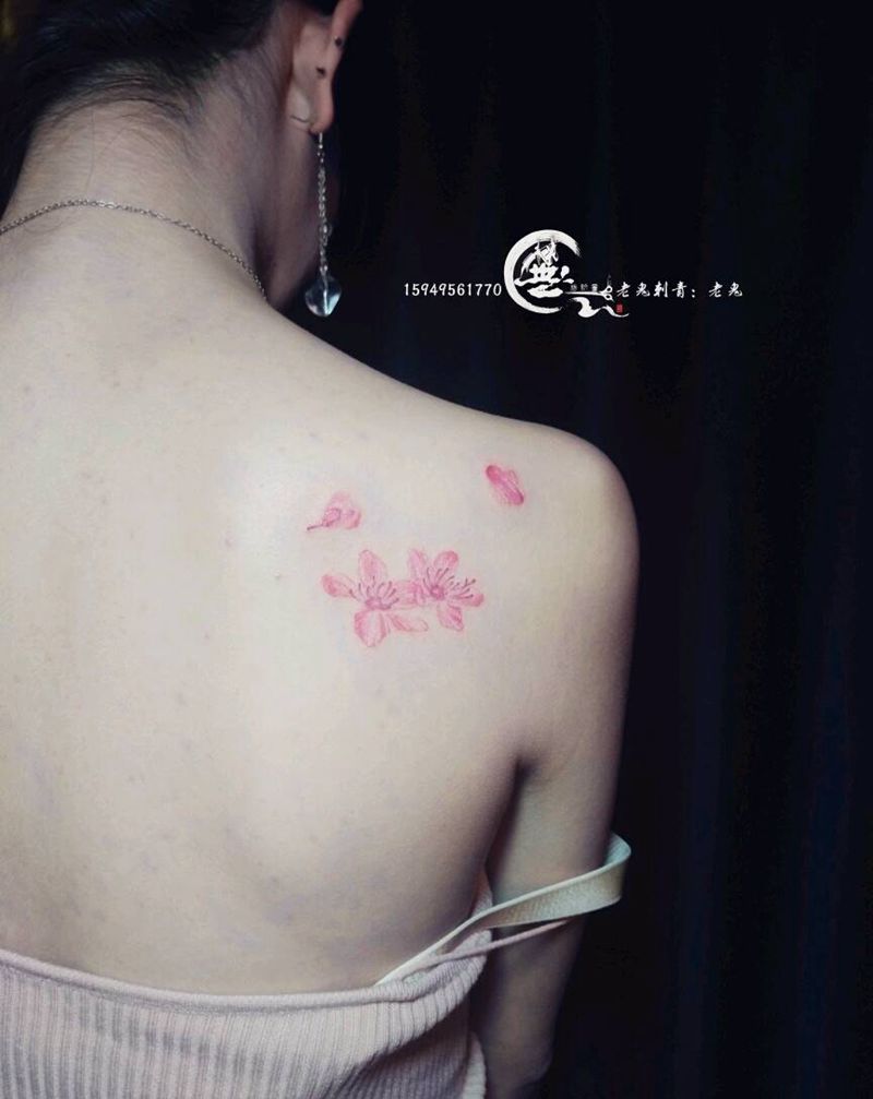 清新纹身图片_肩部清新成品纹身图案