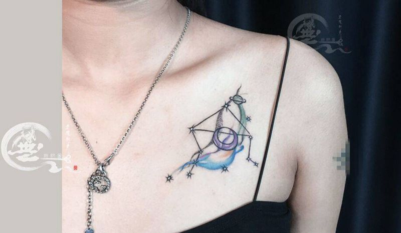 星座纹身图片_胸部纹身图案