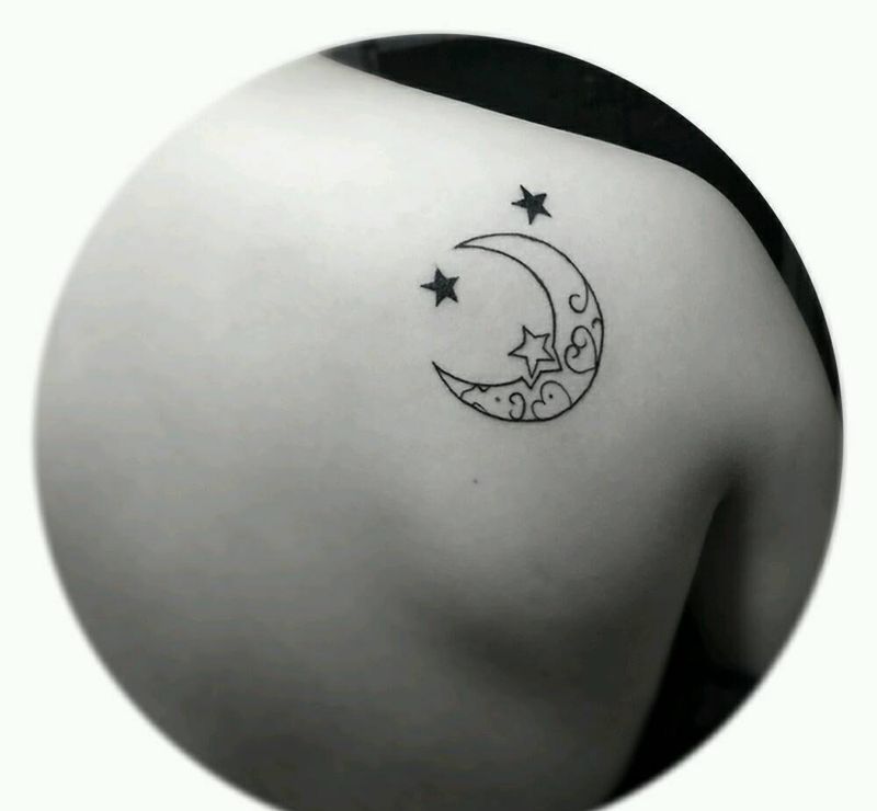 小月亮纹身图片