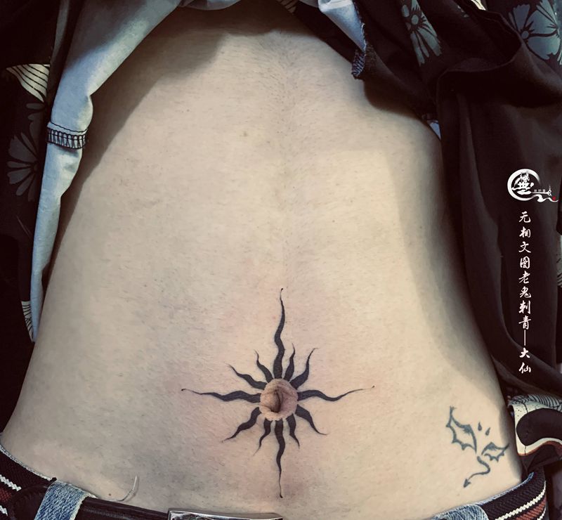 图腾纹身图片_腹部纹身图案