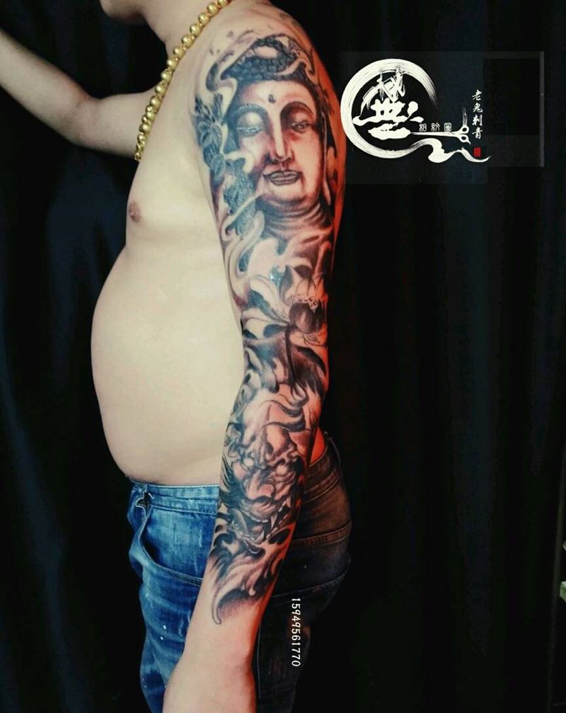 半花臂纹身图片_手臂传统成品纹身图案