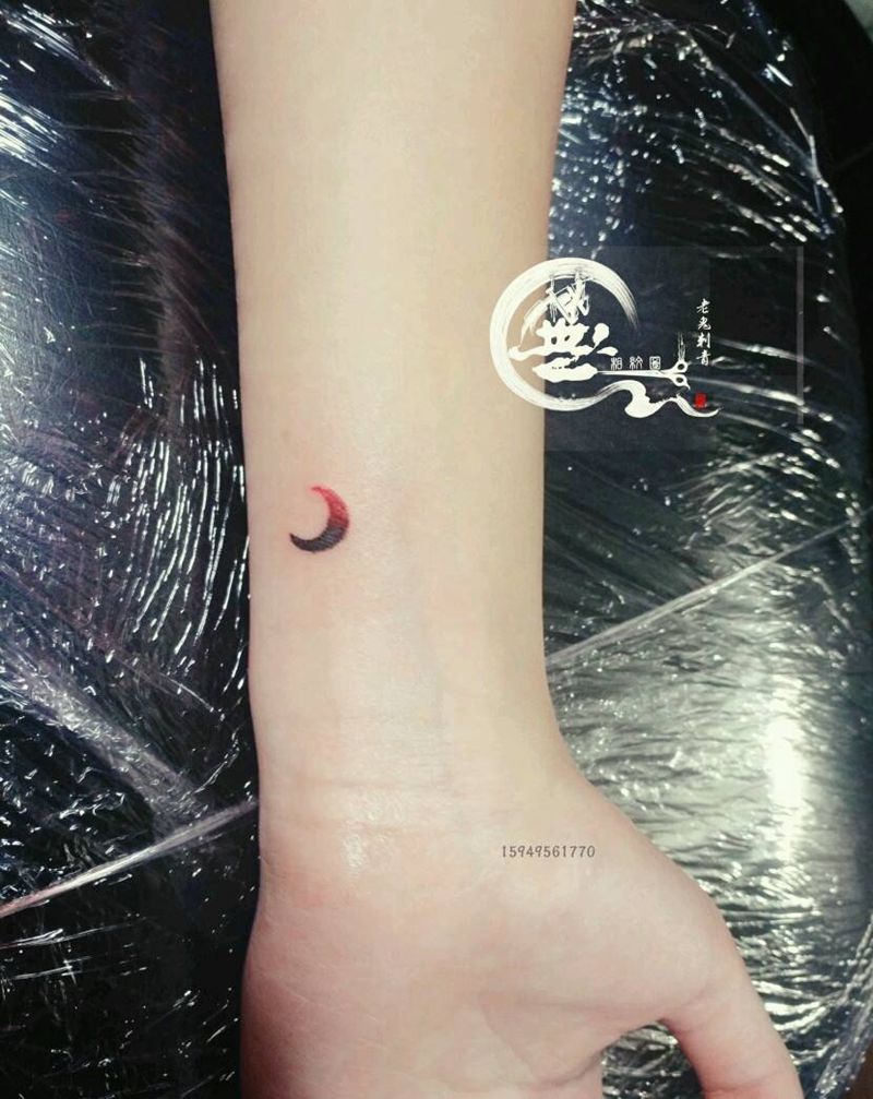 小清新纹身图片_手部清新成品纹身图案