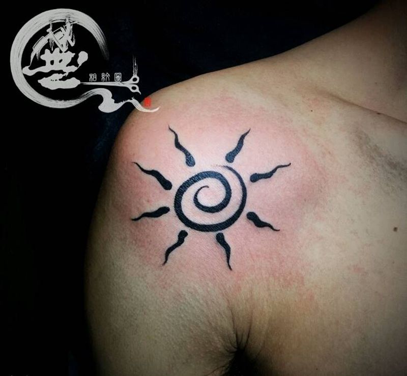 动漫纹身图片_肩部图腾纹身图案