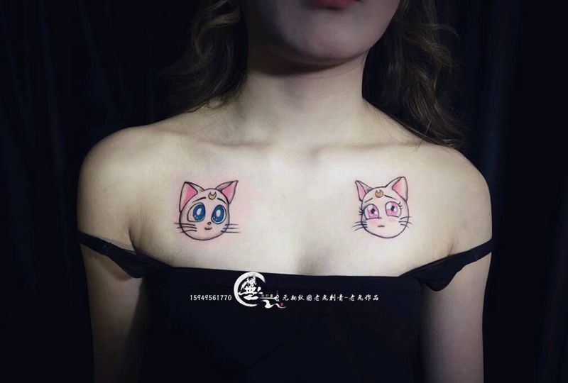 喵喵纹身图片_肩部动漫纹身图案