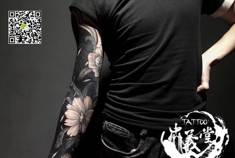 黑臂纹身图片_手臂手部图腾纹身图案