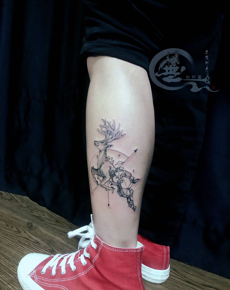 鹿纹身图片_腿部纹身图案
