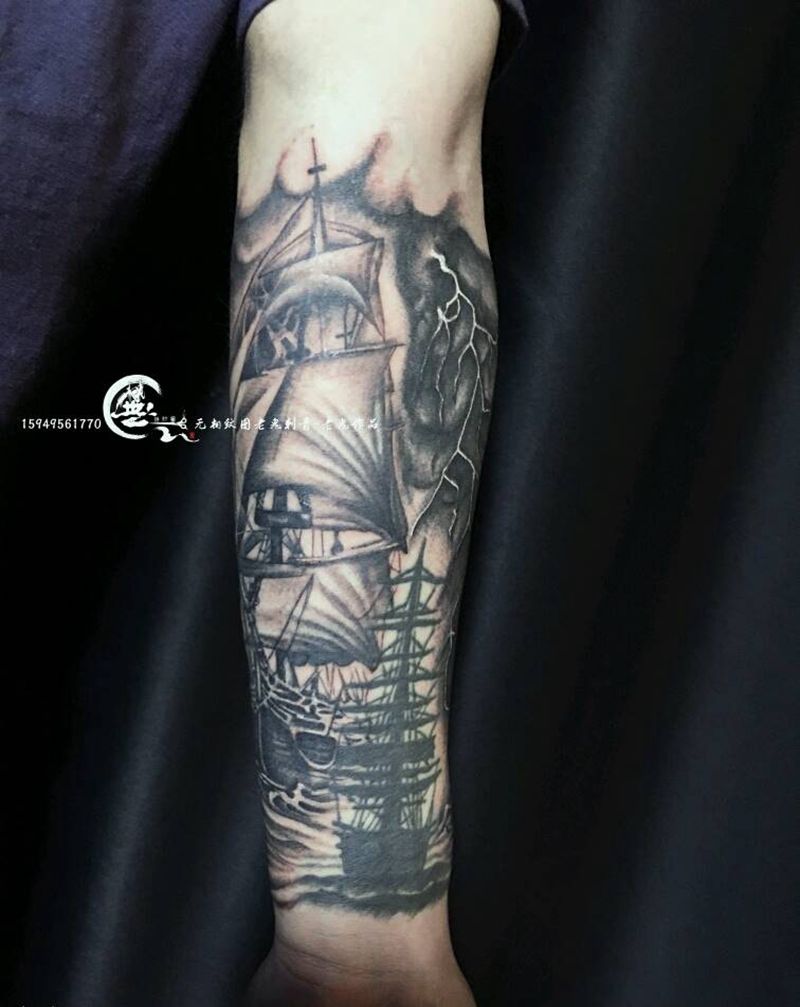 小臂添加纹身图片_手臂欧美添加纹身图案