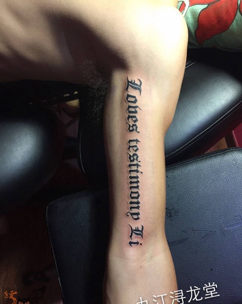 哥特式纹身图片_手臂纹身图案