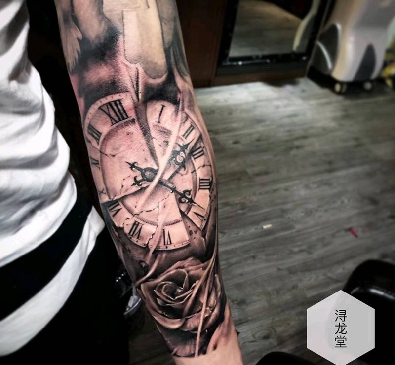 欧美标配纹身图片_手臂欧美写实纹身图案