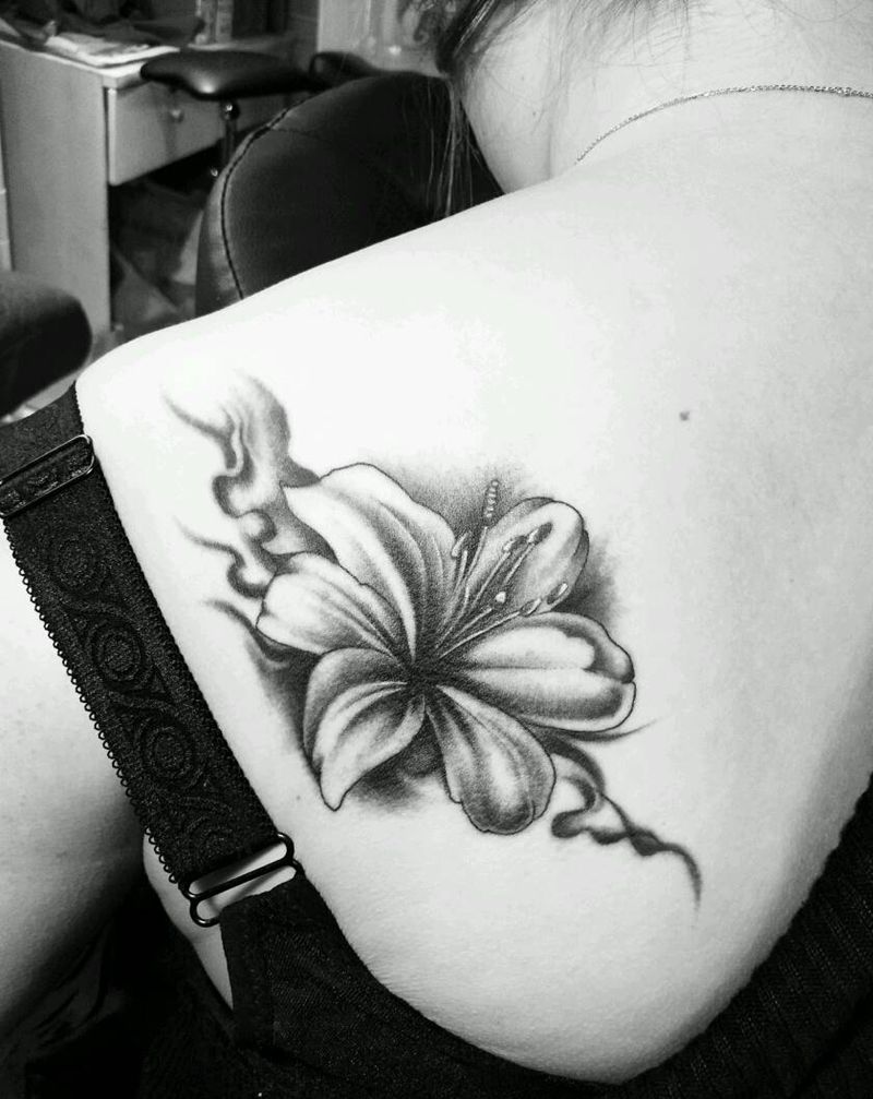 百合花纹身图片